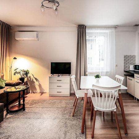 Fully-Furnished Apartment With Air Conditioning For Families, Cracow Old Town Краков Экстерьер фото