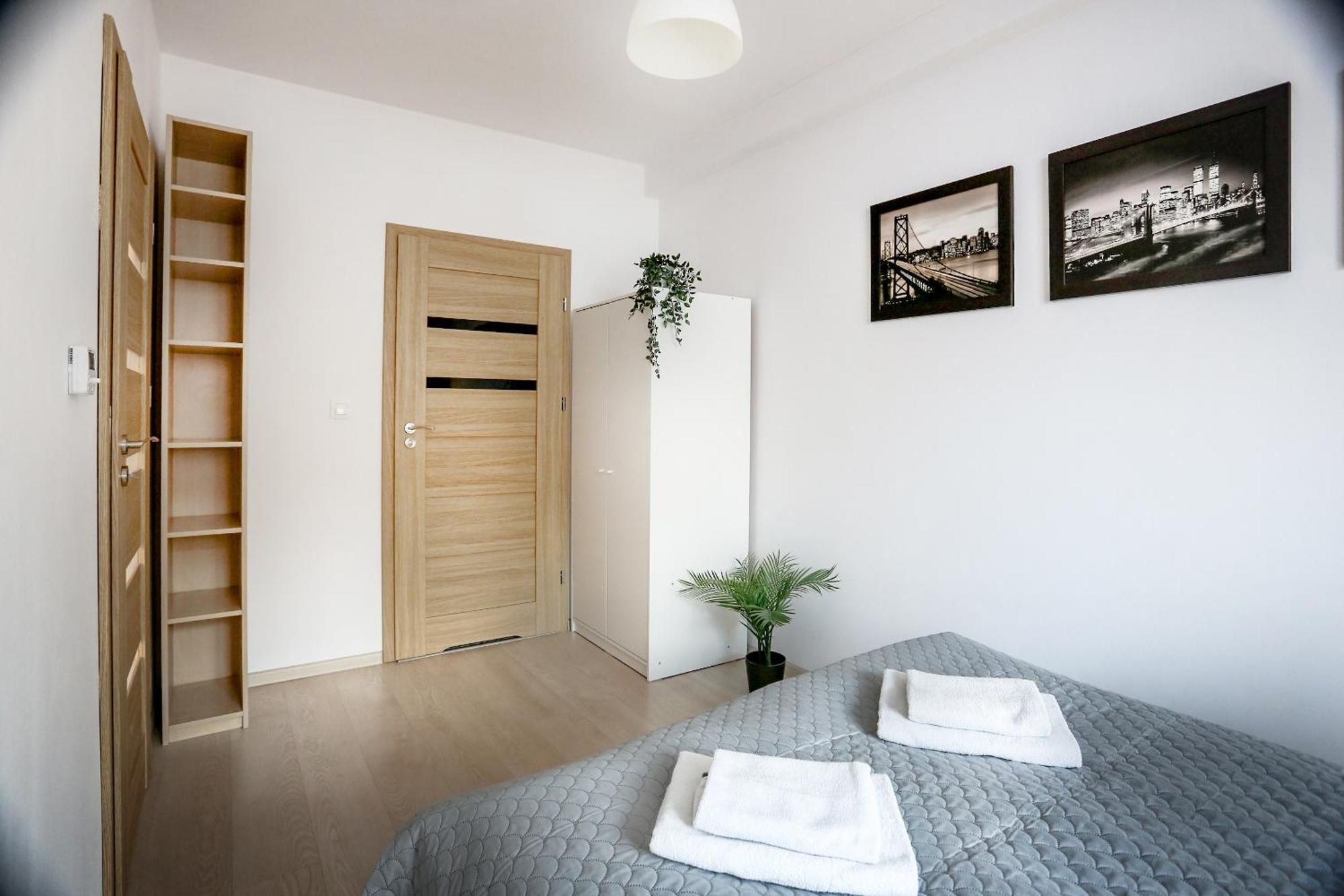 Fully-Furnished Apartment With Air Conditioning For Families, Cracow Old Town Краков Экстерьер фото