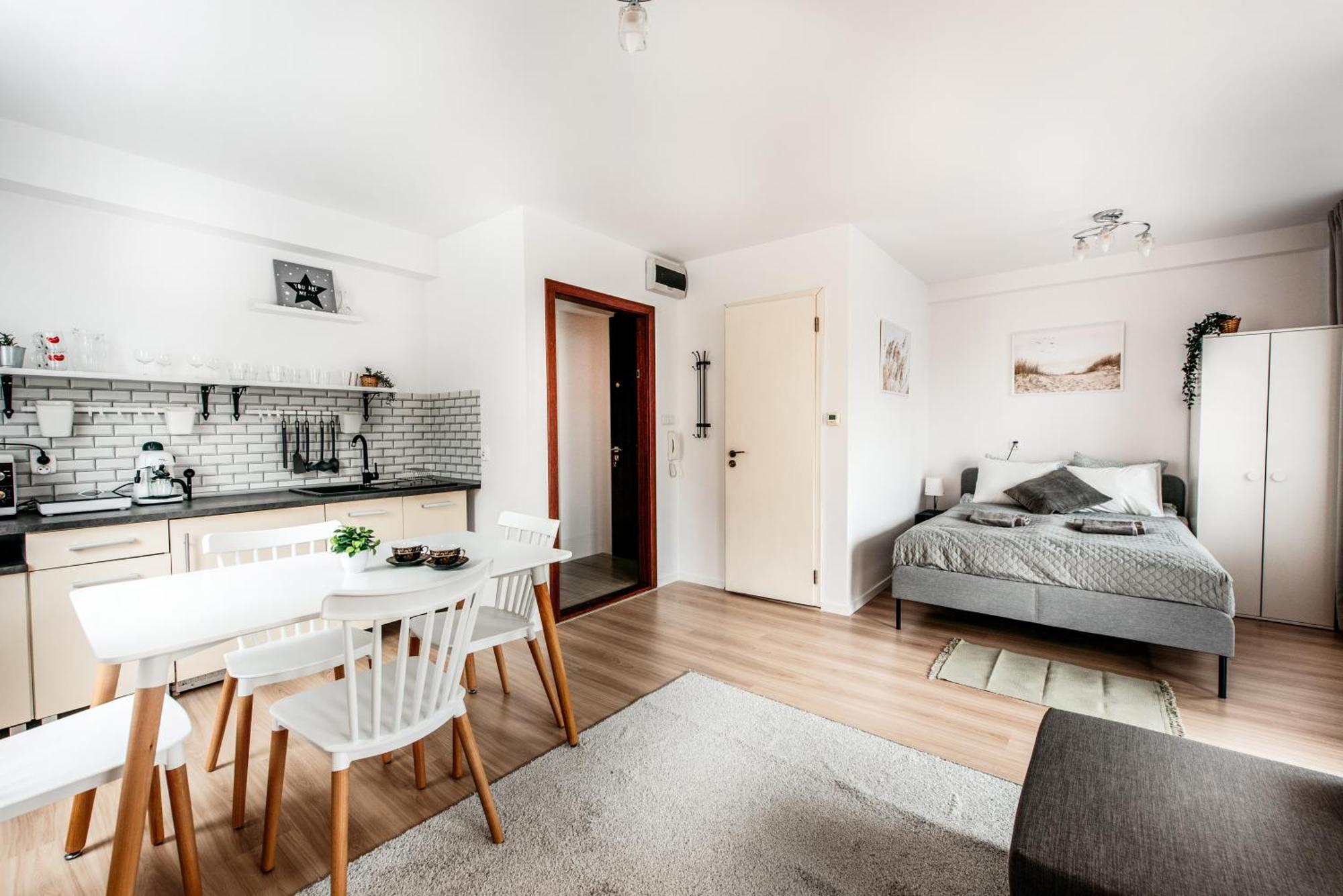 Fully-Furnished Apartment With Air Conditioning For Families, Cracow Old Town Краков Экстерьер фото