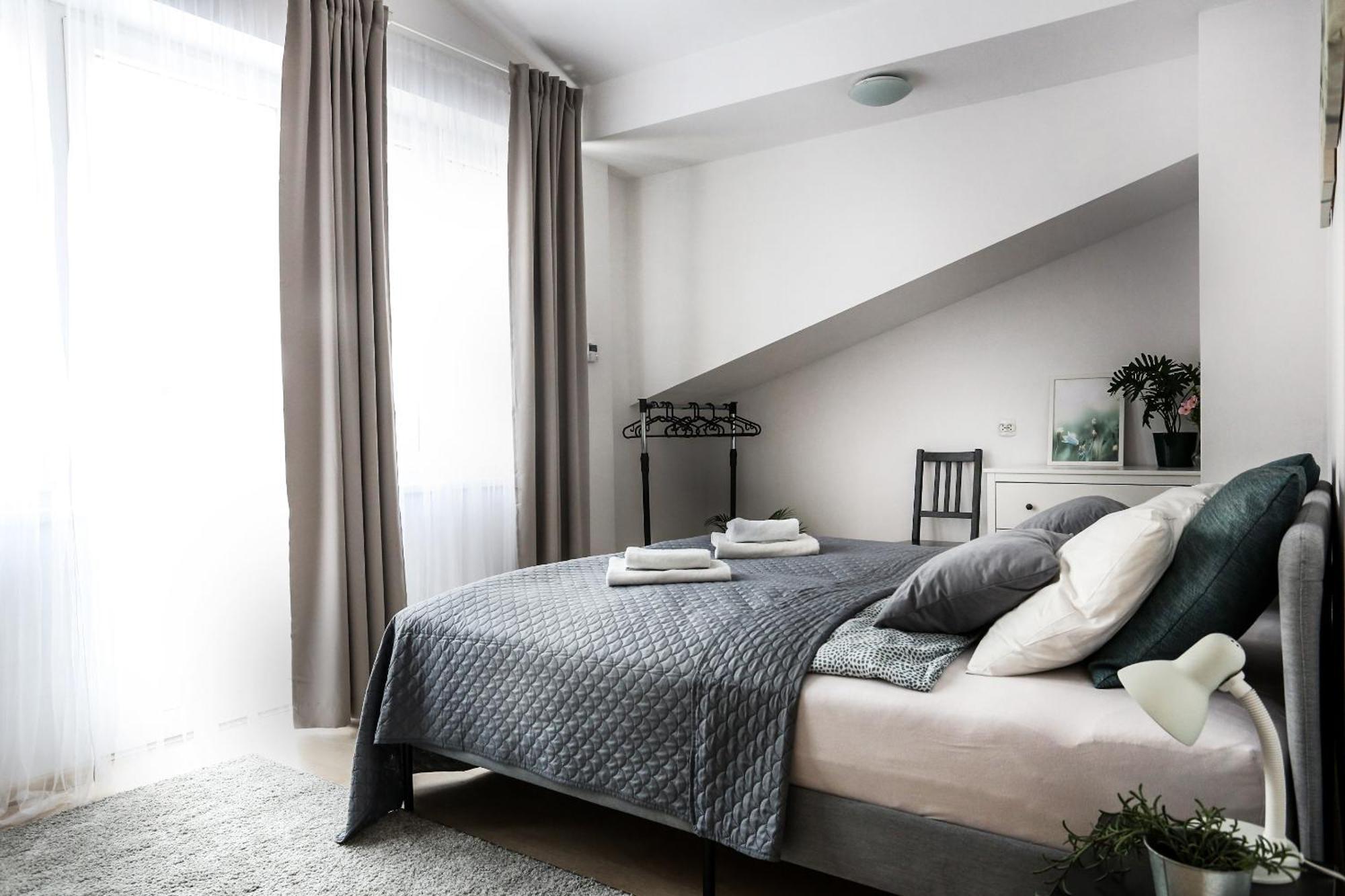 Fully-Furnished Apartment With Air Conditioning For Families, Cracow Old Town Краков Экстерьер фото