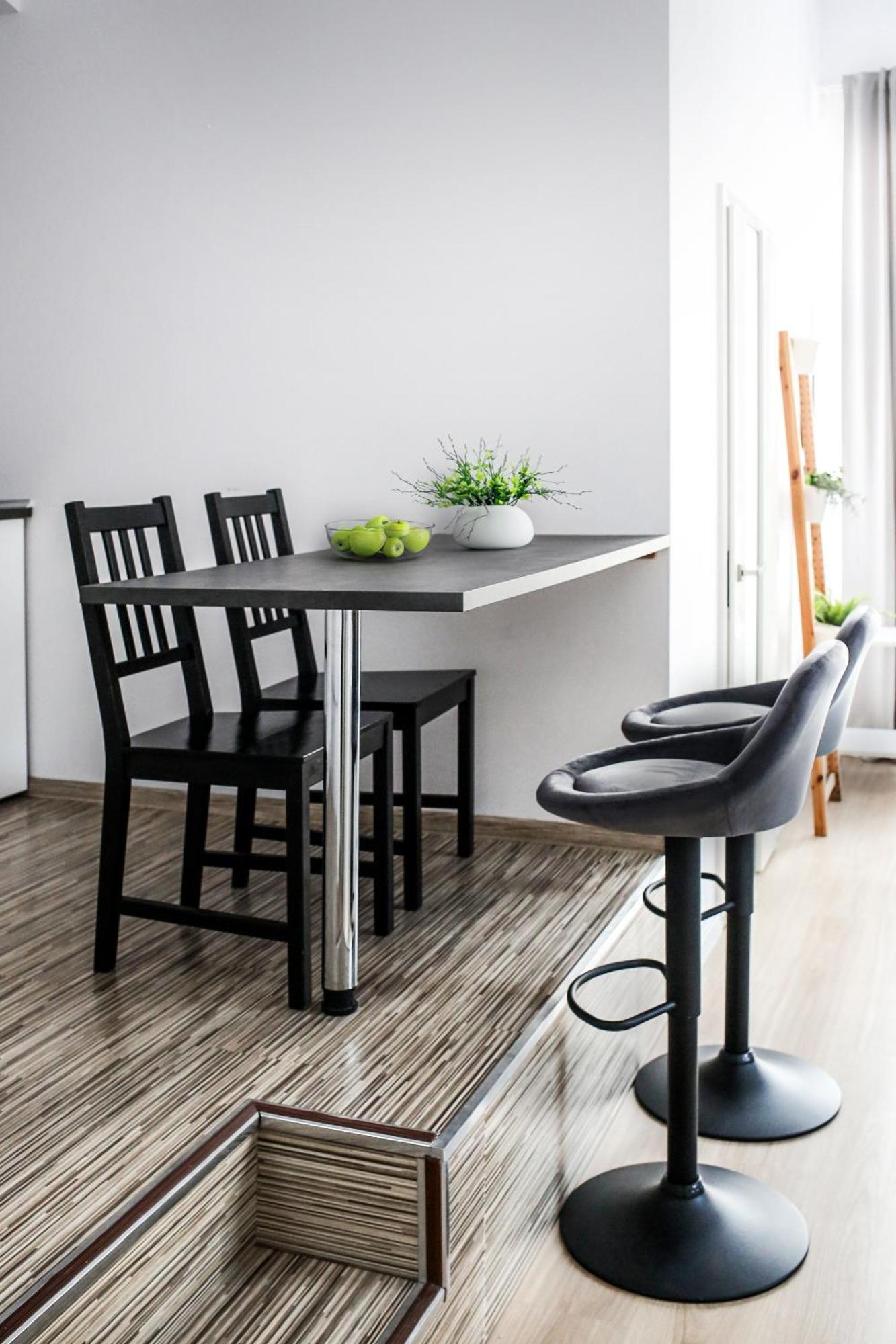 Fully-Furnished Apartment With Air Conditioning For Families, Cracow Old Town Краков Экстерьер фото