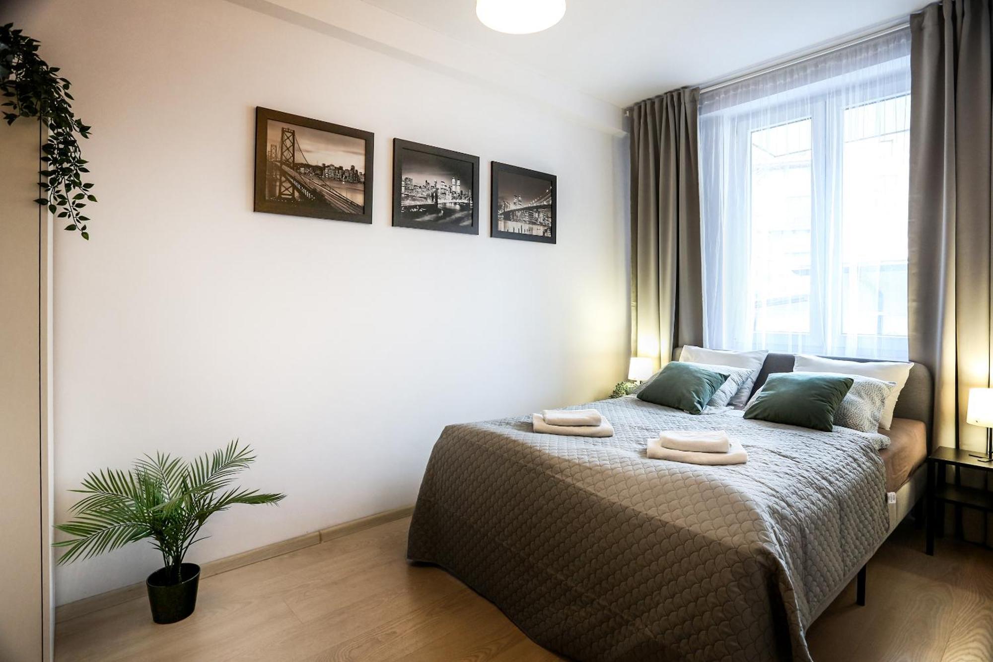 Fully-Furnished Apartment With Air Conditioning For Families, Cracow Old Town Краков Экстерьер фото