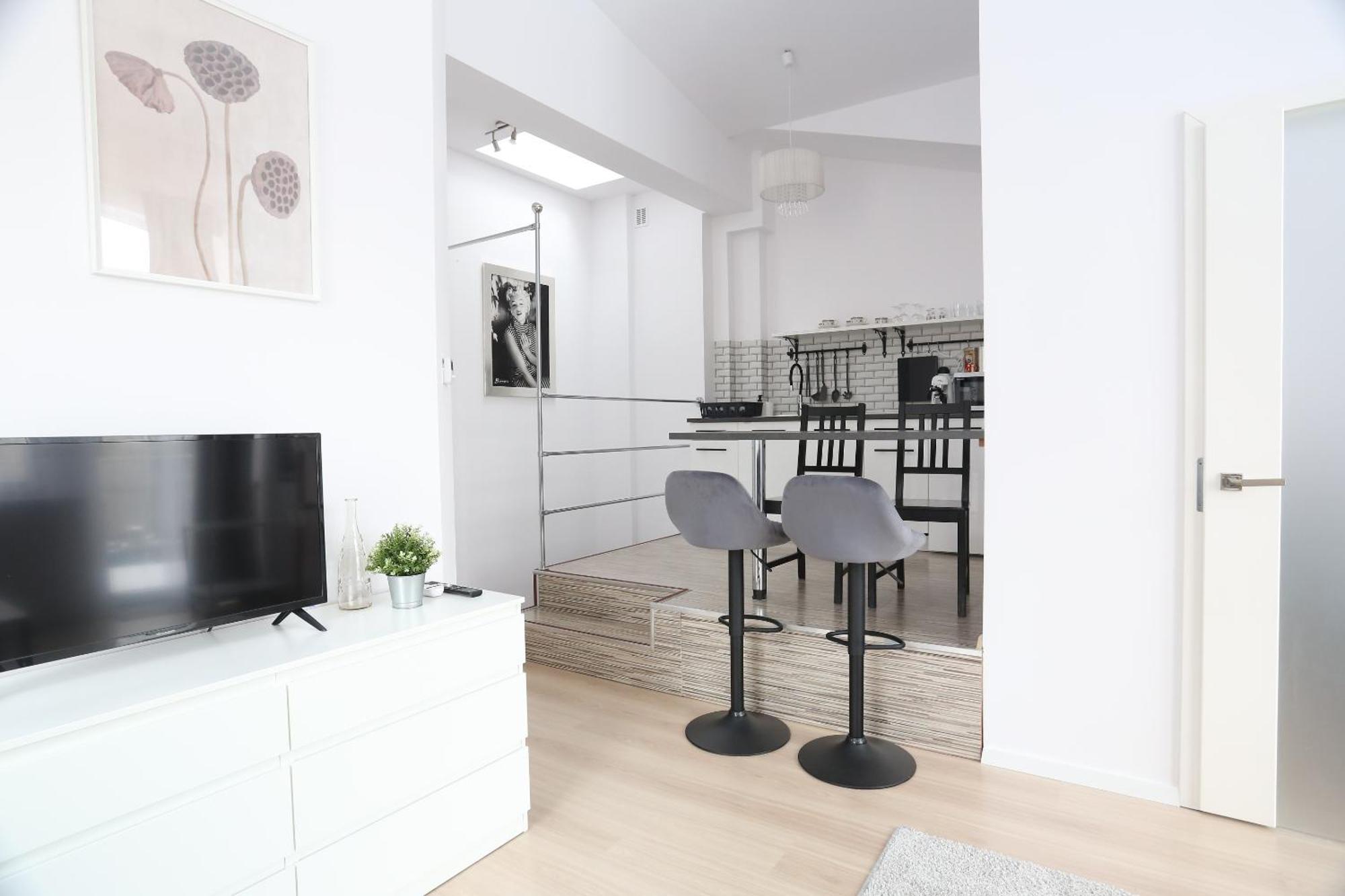 Fully-Furnished Apartment With Air Conditioning For Families, Cracow Old Town Краков Экстерьер фото
